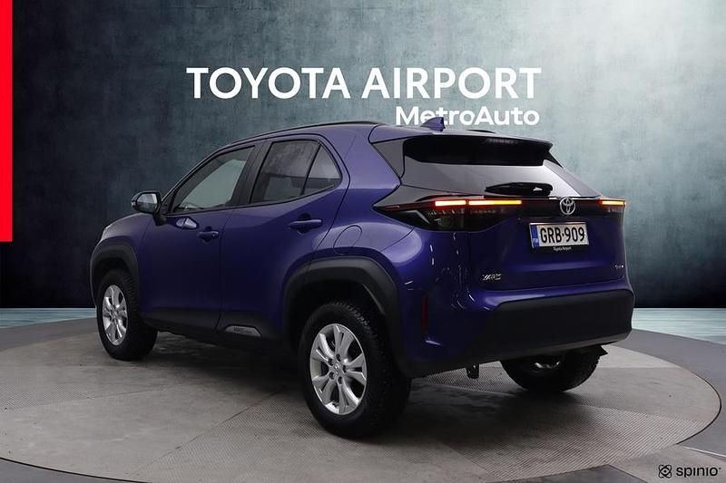 Käytetty Toyota Yaris Cross 116 HP (85 kW) 2024 Sininen Katumaasturi