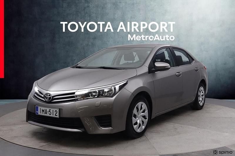 Käytetty Toyota Corolla Active 132 HP (97 kW) 2015 Ruskea (beige) Sedan