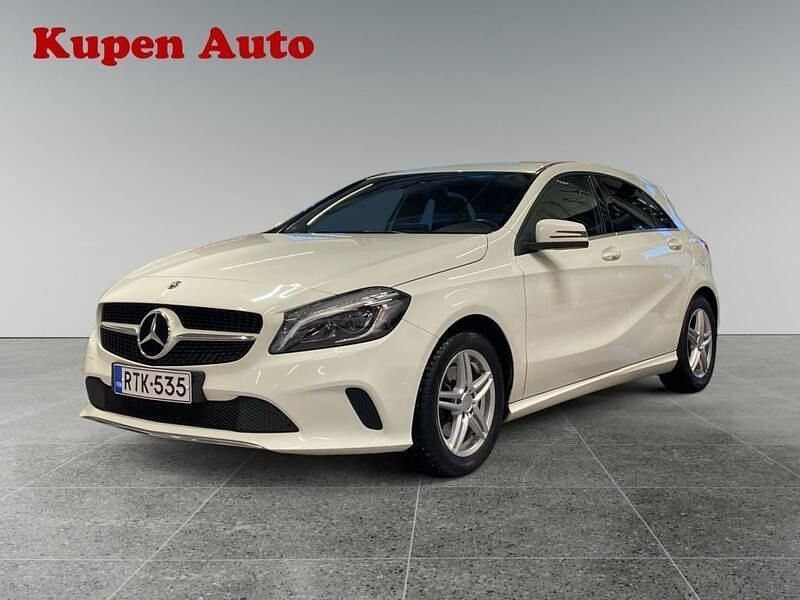 Käytetty 2018 Mercedes A180 Edition Viistoperä | 16 490 € (Hyvä tarjous) - Kuva 1/4