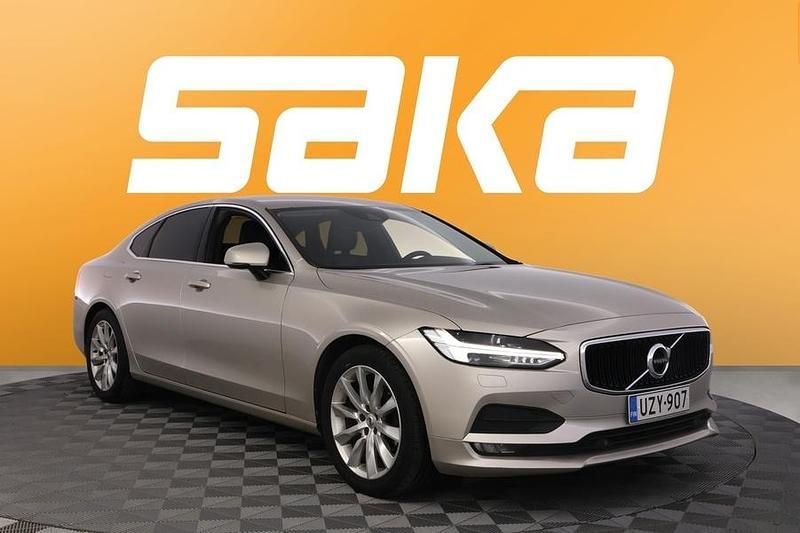 Käytetty Volvo S90 Business Edition 190 HP (139 kW) 2018 Sedan