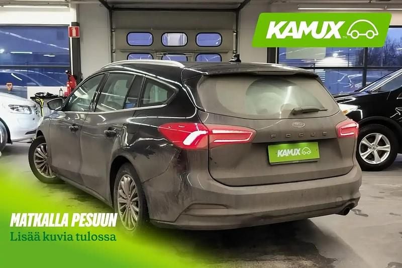 Käytetty Ford Focus Titanium 150 HP (110 kW) 2019 Musta Farmari