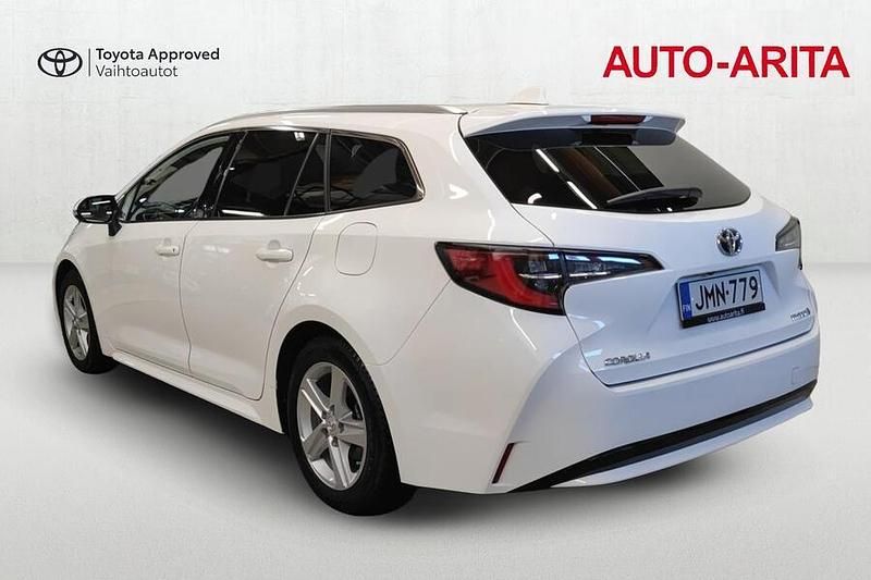 Käytetty Toyota Corolla Edition 122 HP (89 kW) 2022 Valkoinen Farmari