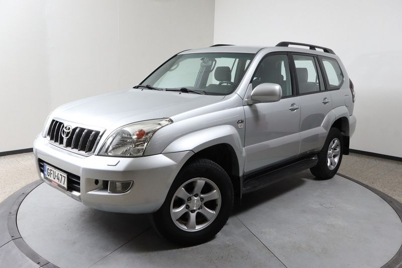 Hopea Käytetty 2004 Toyota Land Cruiser Katumaasturi | 14 980 € (Hyvä tarjous) - Kuva 1/4