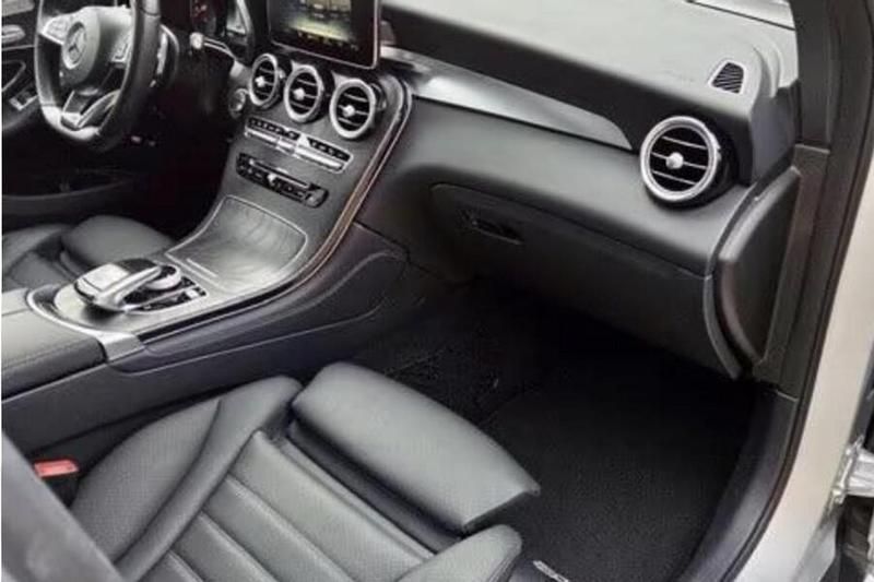Käytetty Mercedes GLC350 Business 258 HP (189 kW) 2018 Katumaasturi