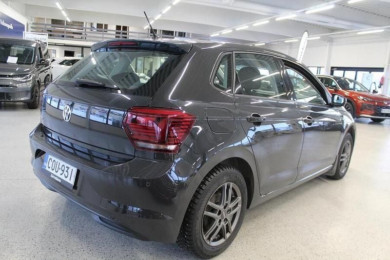 Käytetty VW Polo Style 95 HP (69 kW) 2020 Harmaa Viistoperä