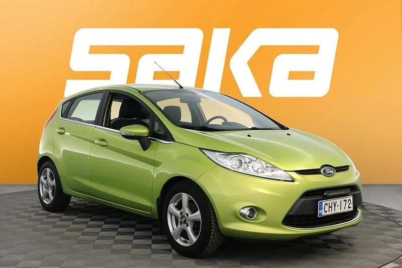 Käytetty Ford Fiesta Titanium 82 HP (60 kW) 2011 Viistoperä