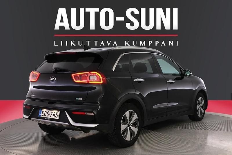 Käytetty Kia Niro EX 105 HP (77 kW) 2017 Musta Katumaasturi