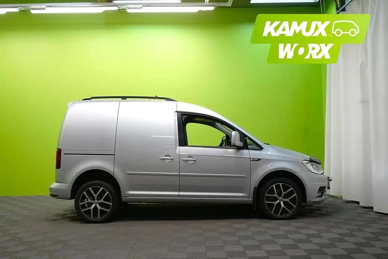 Käytetty VW Caddy 150 HP (110 kW) 2017 Hopea / harmaa Tila-auto