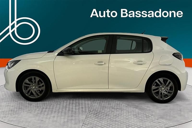 Käytetty Peugeot 208 Active 101 HP (74 kW) 2022 Viistoperä