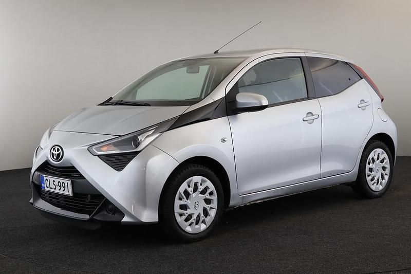 Hopea Käytetty 2018 Toyota Aygo Edition Viistoperä | 8 390 € (Perustarjous) - Kuva 1/4