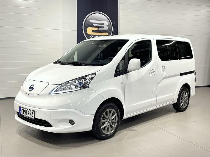 Valkoinen Käytetty 2019 Nissan Evalia Tila-auto | 18 900 € - Kuva 1/4