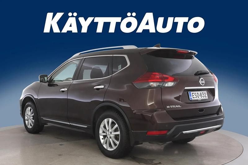 Käytetty Nissan X-Trail Tekna+ 160 HP (117 kW) 2022 Ruskea/beige Katumaasturi