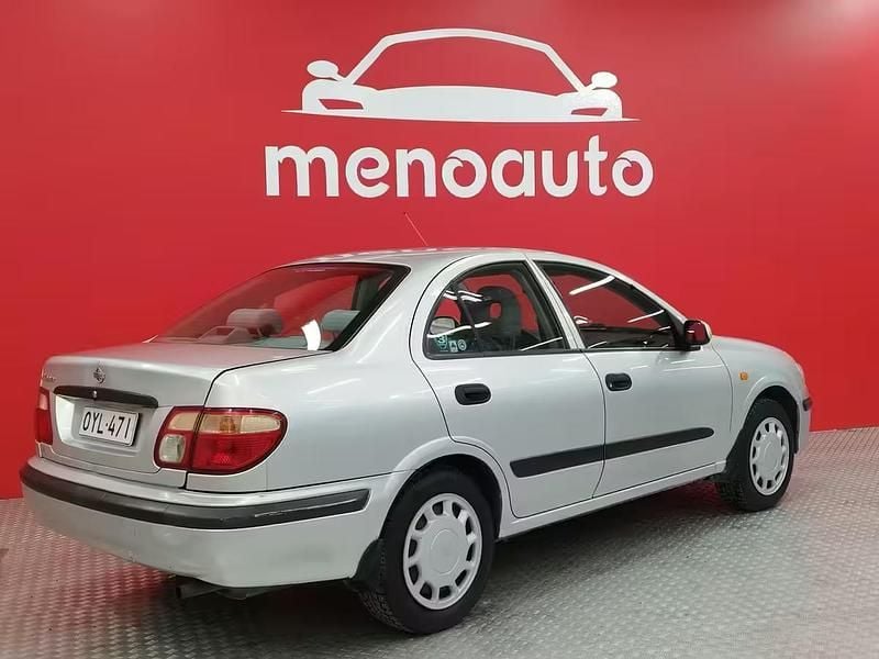 Käytetty Nissan Almera 90 HP (66 kW) 2000 Sedan