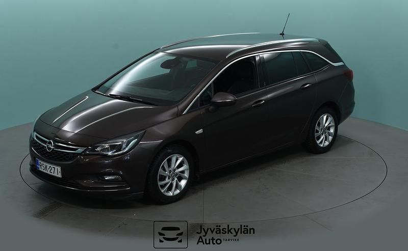 Käytetty Opel Astra Innovation 105 HP (77 kW) 2016 Ruskea Farmari