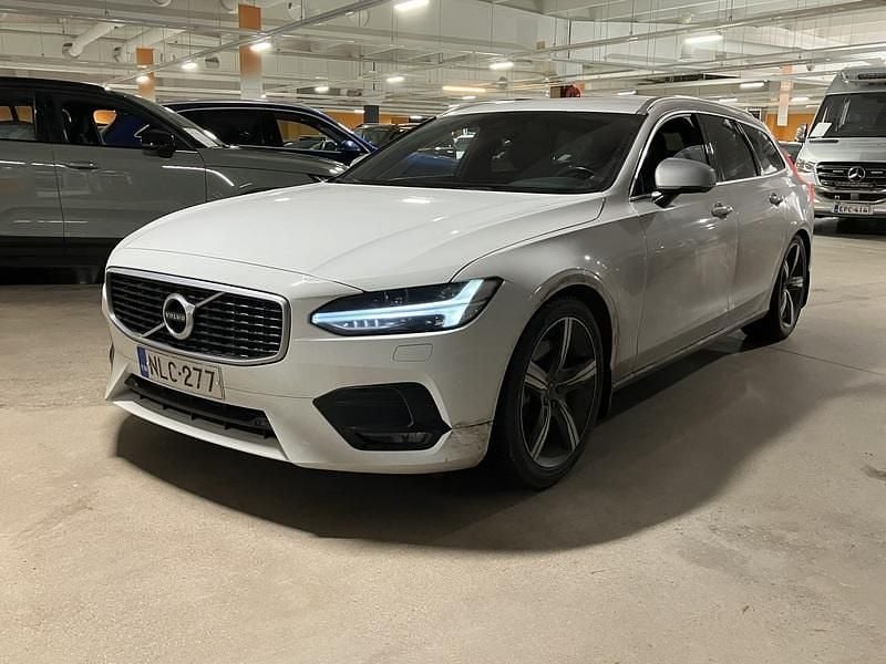 Käytetty 2018 Volvo V90 Business Edition Farmari | 28 900 € (Hieman kallis) - Kuva 1/4