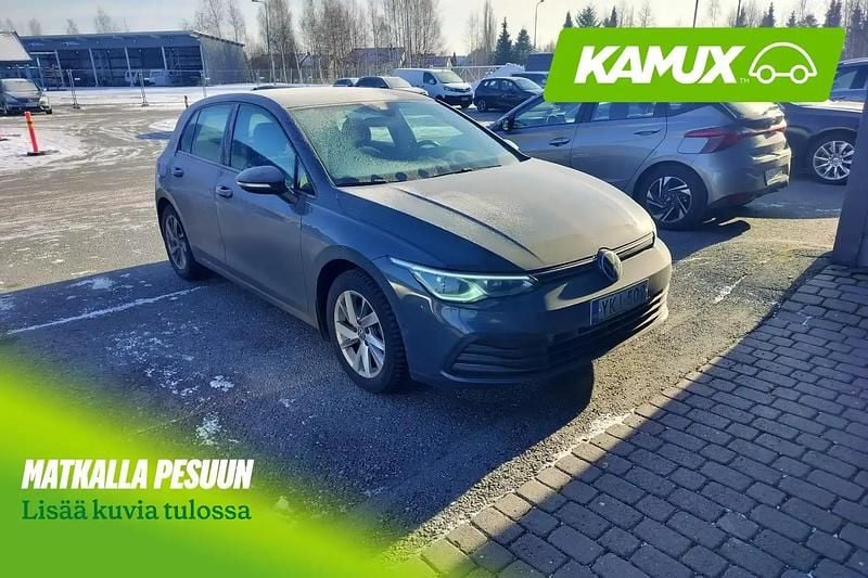 Käytetty VW Golf VIII Edition 150 HP (110 kW) 2020 Hopea / harmaa Sedan