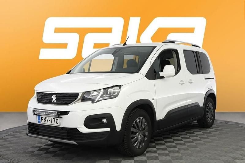 Käytetty Peugeot Rifter Allure 131 HP (96 kW) 2019 Tila-auto