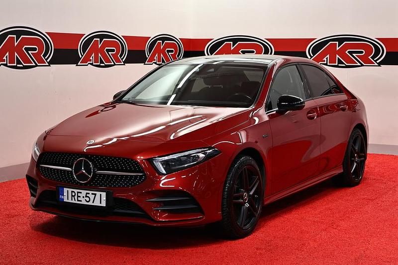 Käytetty Mercedes A250 AMG 160 HP (117 kW) 2020 Punainen Sedan