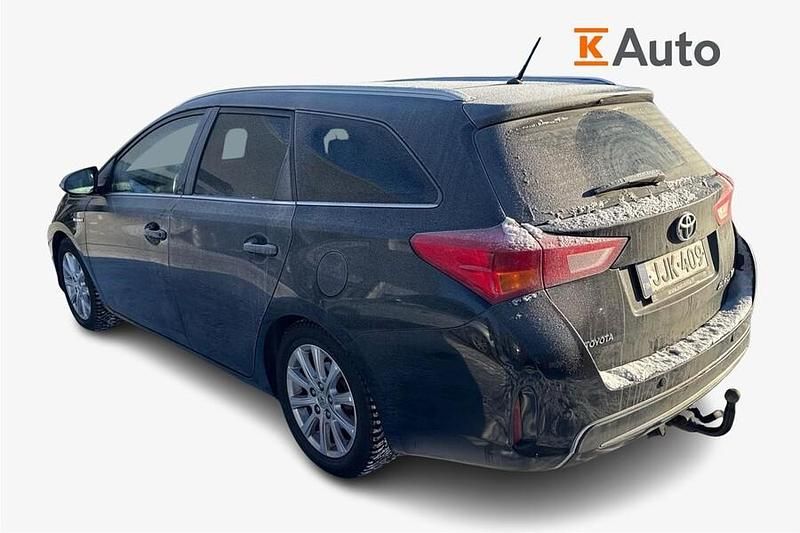Käytetty Toyota Auris Touring Sports Premium 99 HP (72 kW) 2014 Harmaa Farmari