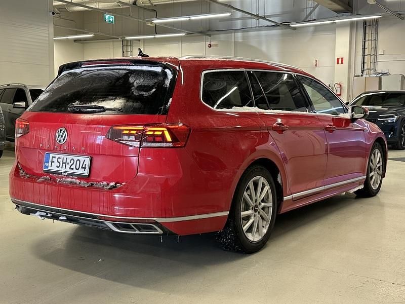 Käytetty VW Passat R-line 150 HP (110 kW) 2019 Farmari