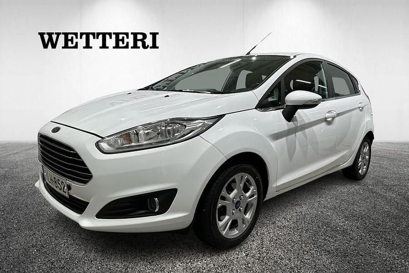 Valkoinen Käytetty 2014 Ford Fiesta Titanium Viistoperä | 6 900 € (Perustarjous) - Kuva 1/4