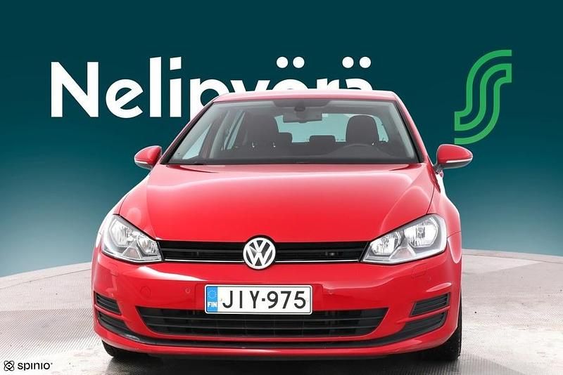 Käytetty VW Golf VII Comfortline 105 HP (77 kW) 2013 Sedan