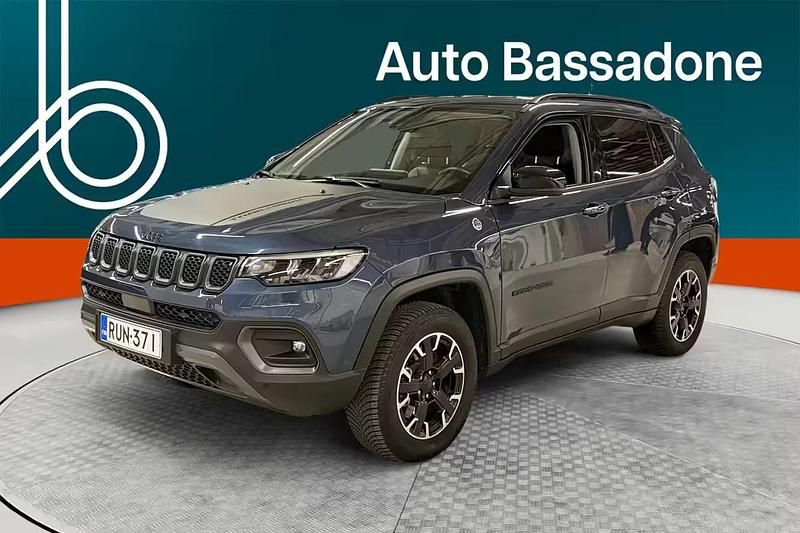 Käytetty 2024 Jeep Compass Trailhawk Katumaasturi | 34 880 € - Kuva 1/4