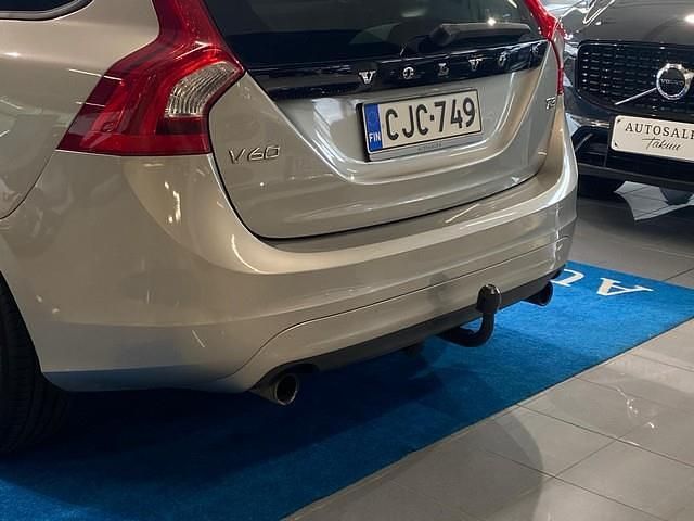 Käytetty Volvo V60 Kinetic 150 HP (110 kW) 2014 Farmari