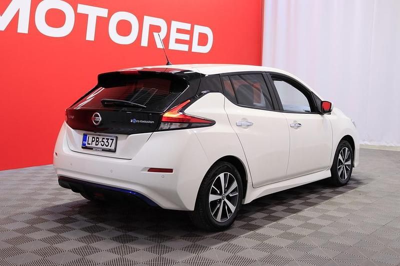 Käytetty Nissan Leaf Acenta 110 kW (150 HP) 2018 Viistoperä