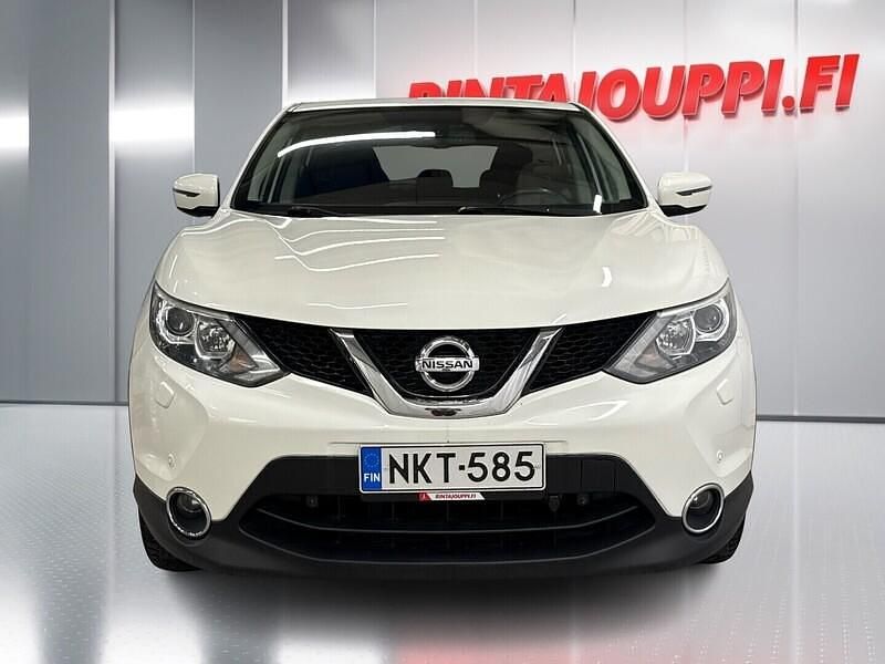 Käytetty Nissan Qashqai Acenta 110 HP (80 kW) 2017 Valkoinen Katumaasturi
