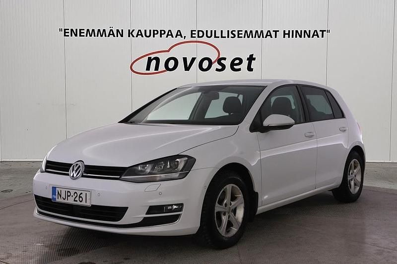 Valkoinen Käytetty 2015 VW Golf VII Highline Viistoperä | 9 870 € (Perustarjous) - Kuva 1/4