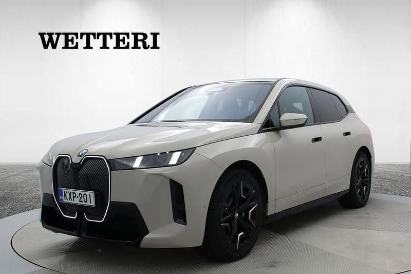 Käytetty BMW iX M Sport 400 kW (544 HP) 2025 Katumaasturi