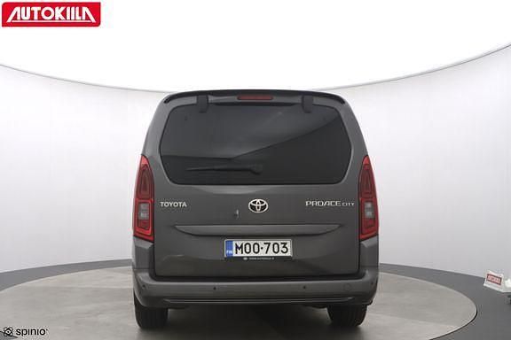 Käytetty Toyota Proace Verso Active 129 HP (94 kW) 2022 Harmaa Farmari