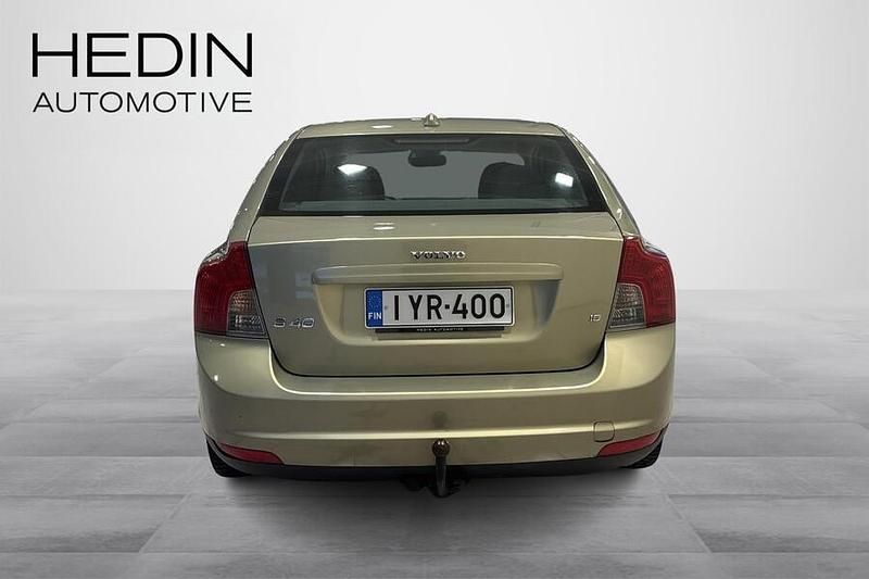 Käytetty Volvo S40 125 HP (91 kW) 2008 Vihreä Sedan