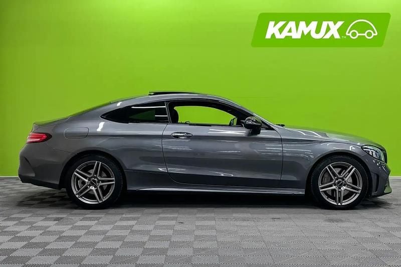 Käytetty Mercedes C300 AMG 245 HP (180 kW) 2019 Hopea / harmaa Coupe - kaksiovinen