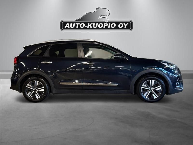 Käytetty Kia Niro 140 HP (102 kW) 2020 Sininen Katumaasturi