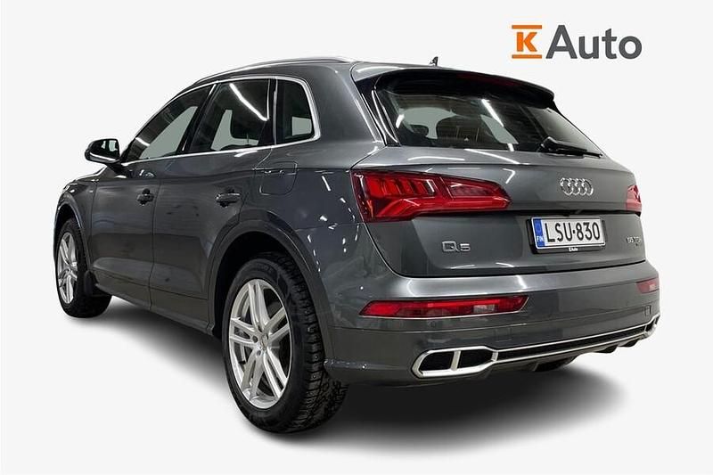Käytetty Audi Q5 S-Line 252 HP (185 kW) 2020 Harmaa Katumaasturi