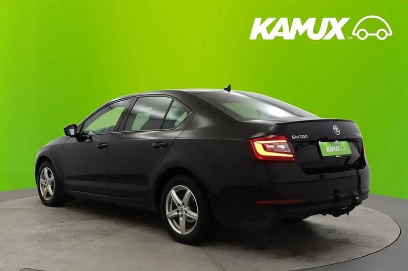 Käytetty Skoda Octavia Style 150 HP (110 kW) 2018 Musta Sedan