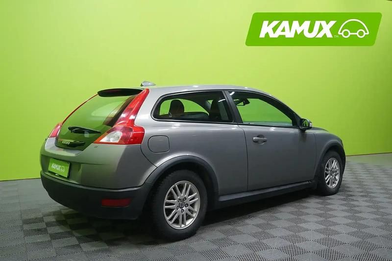 Käytetty Volvo C30 Momentum 125 HP (91 kW) 2008 Hopea / harmaa Viistoperä