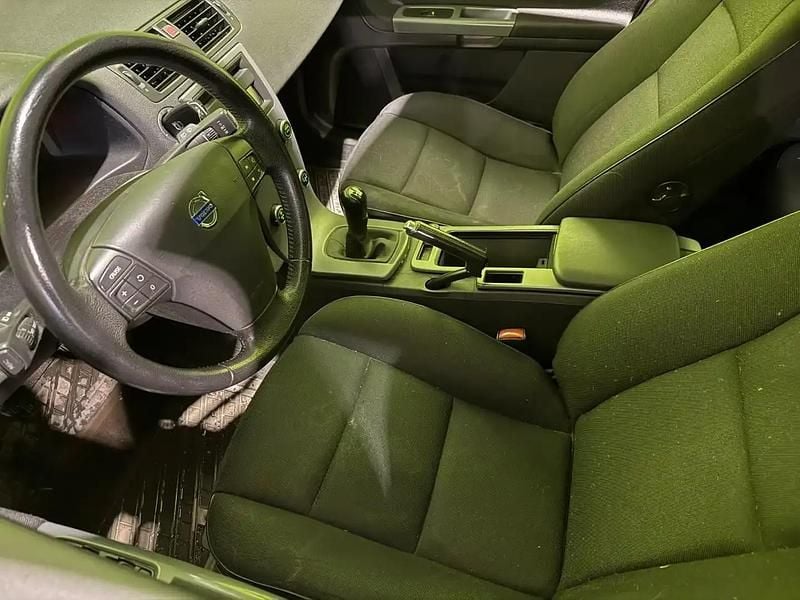 Käytetty Volvo V50 Platinum 125 HP (91 kW) 2008 Vihreä Farmari