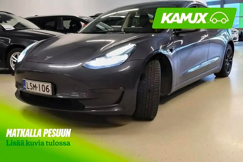 Käytetty Tesla Model 3 339 kW (462 HP) 2022 Hopea / harmaa Sedan