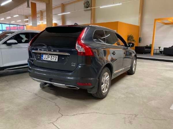 Käytetty Volvo XC60 Summum 258 HP (189 kW) 2013 Valkoinen Katumaasturi