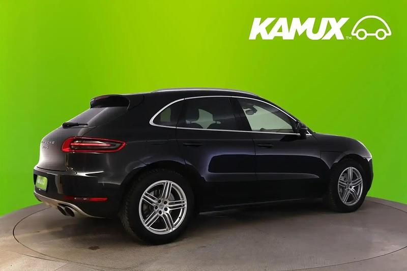 Käytetty Porsche Macan S 340 HP (250 kW) 2015 Musta Katumaasturi