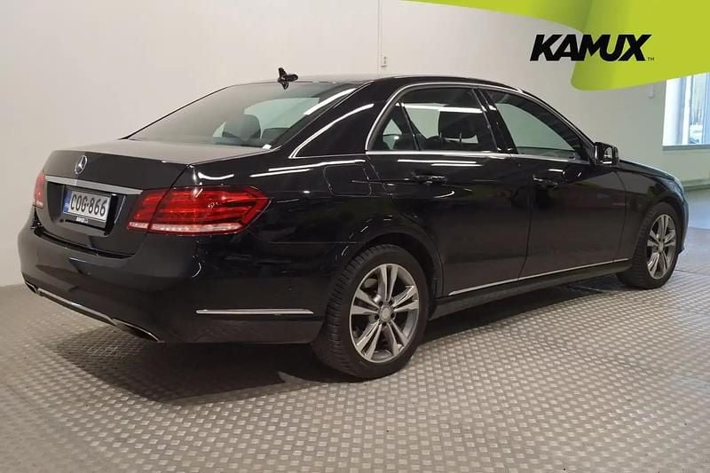 Käytetty Mercedes E200 Elegance 136 HP (100 kW) 2014 Musta Sedan