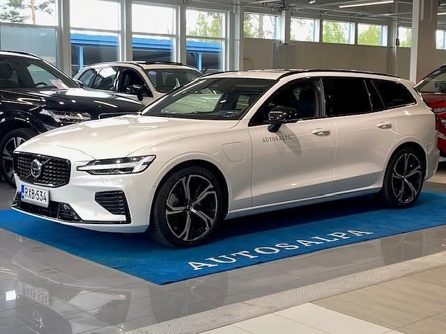 Käytetty 2025 Volvo V60 Performance Farmari | 53 900 € - Kuva 1/4