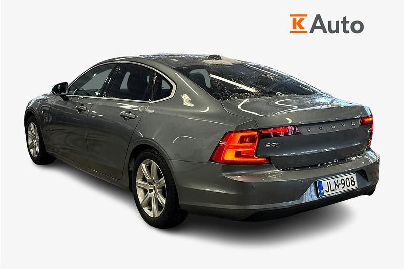Käytetty Volvo S90 Momentum 150 HP (110 kW) 2020 Harmaa Sedan