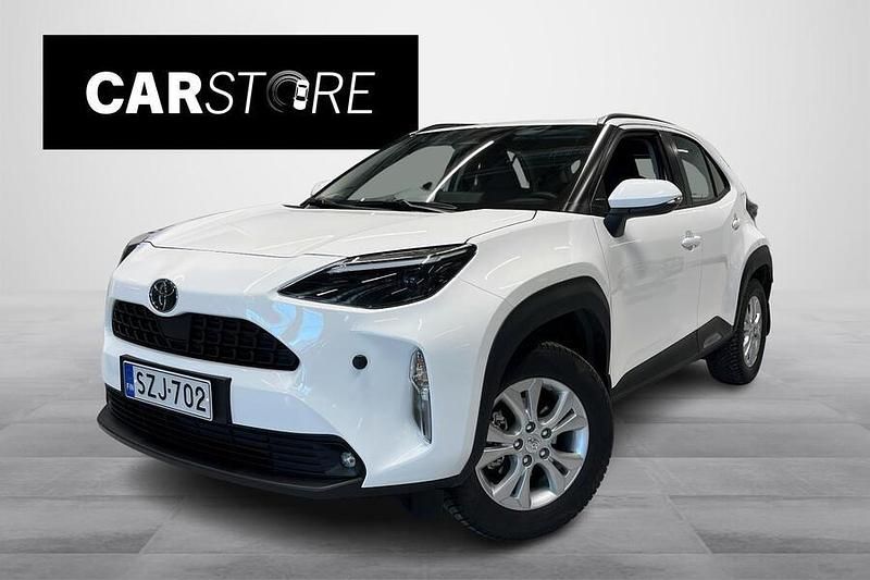 Käytetty Toyota Yaris Cross Active 116 HP (85 kW) 2025 Katumaasturi