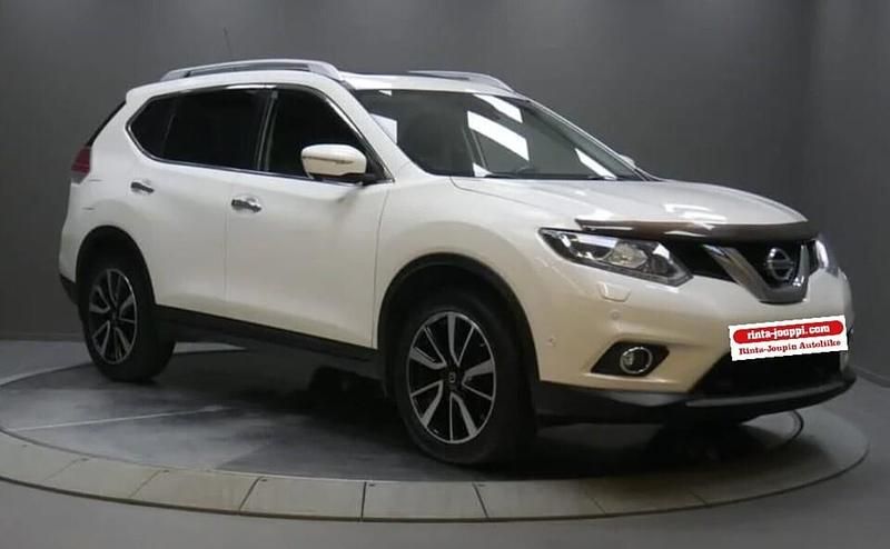 Valkoinen Käytetty 2015 Nissan X-Trail Tekna Katumaasturi | 17 490 € (Hieman kallis) - Kuva 1/3