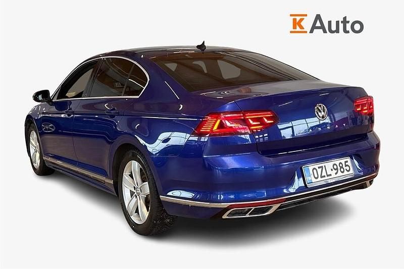 Käytetty VW Passat R-line 150 HP (110 kW) 2020 Sedan