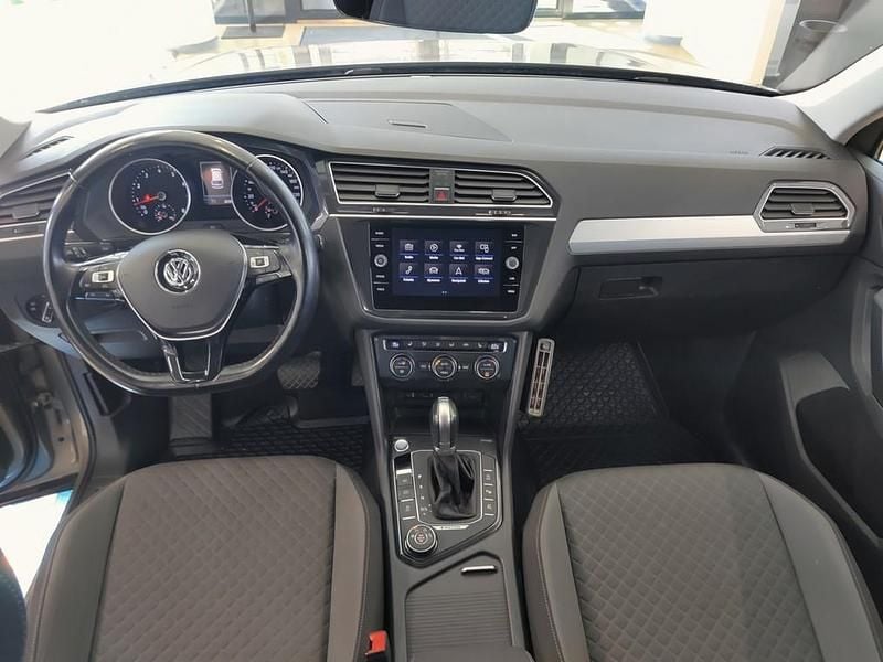 Käytetty VW Tiguan Comfortline 180 HP (132 kW) 2017 Ruskea Katumaasturi